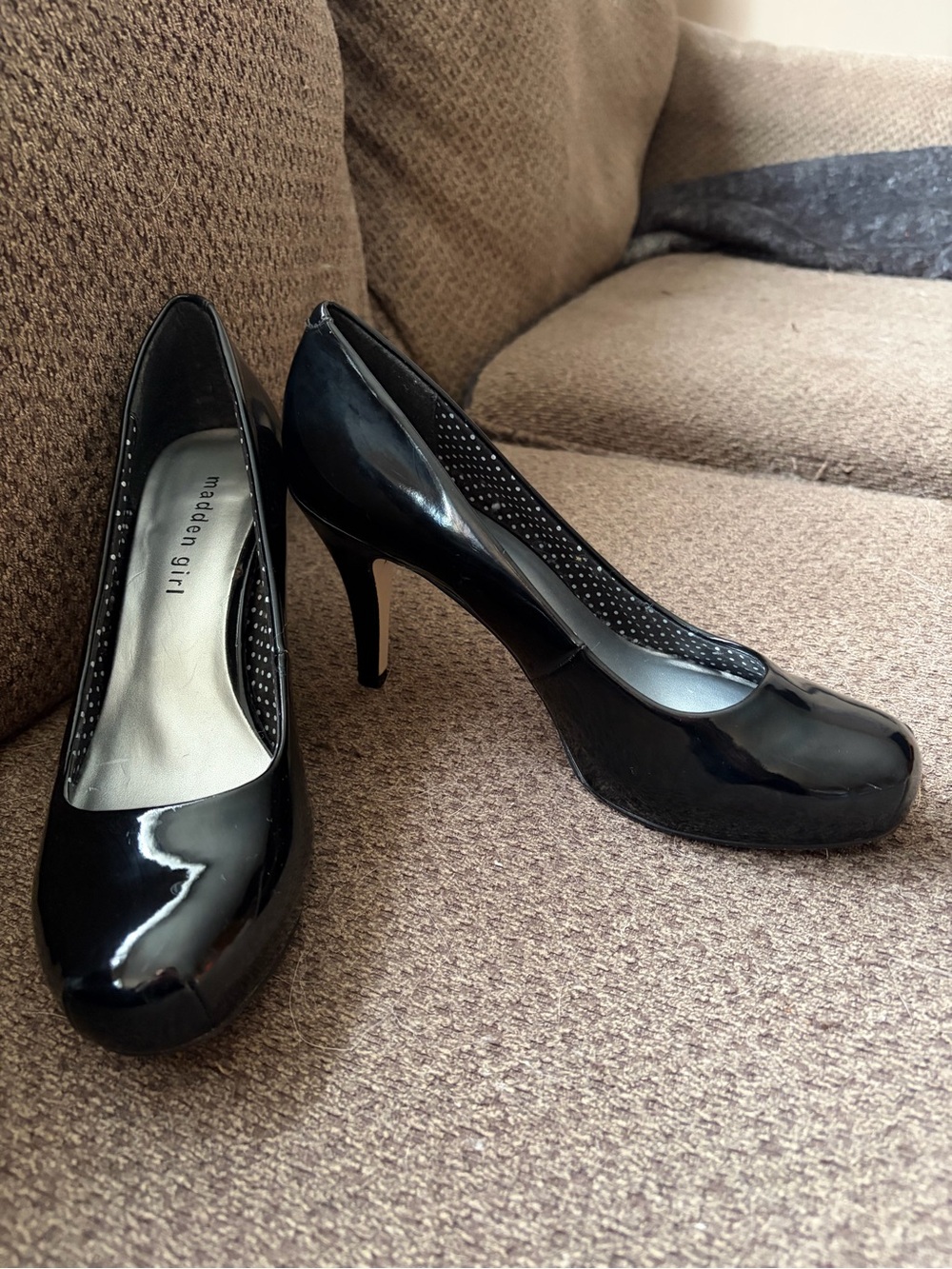 Madden Girl Shiny Black Patent Mid-Stiletto Pumps